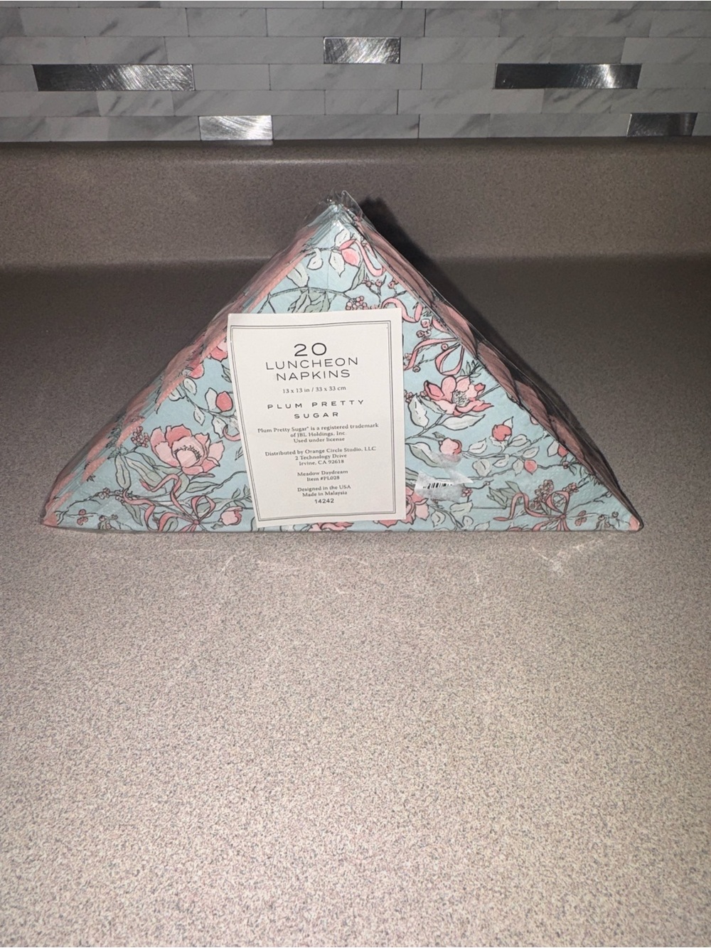 BNWT, Plum Pretty Sugar, 20 luncheon napkins
